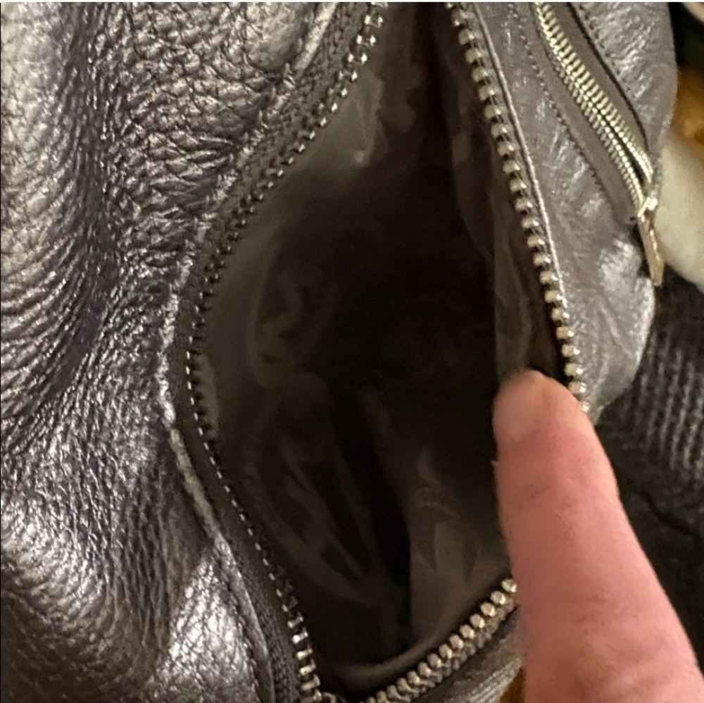 Michael Kors Black Shiny Leather Satchel EUC - Picture 11 of 17